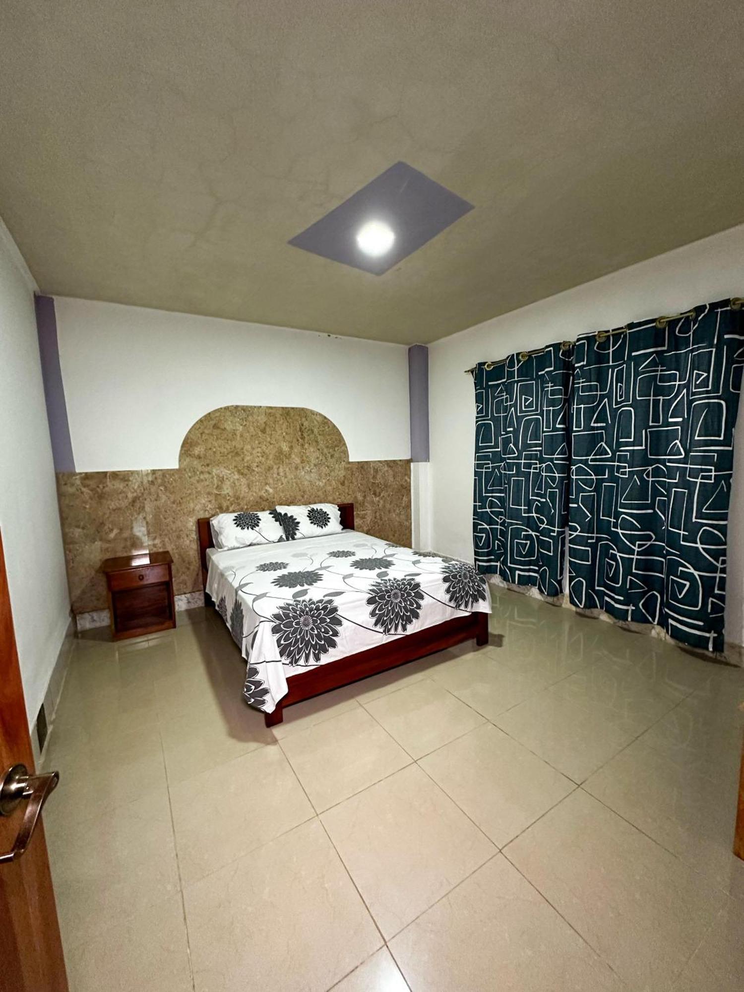 巴克里索莫雷诺港Casa En San Cristobal别墅 外观 照片